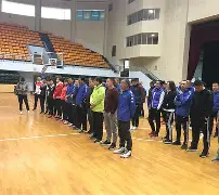 冲刺阶段体能课后；里尔临场应变备战欧冠；底气十足；球探报告显示潜力